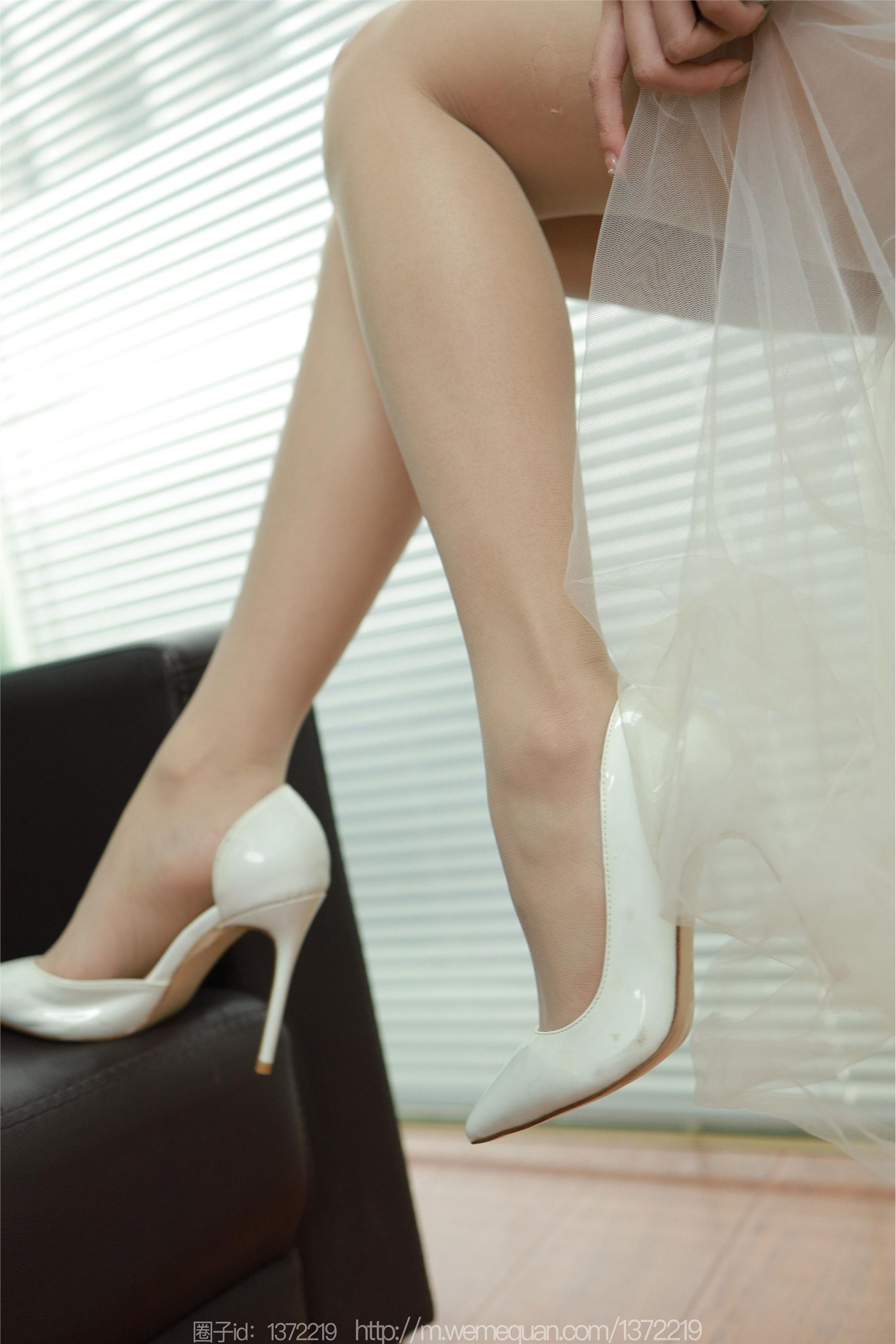 IESS异思趣向  2023.03.13 丝享家 1389 婉萍《偶遇单身狗》